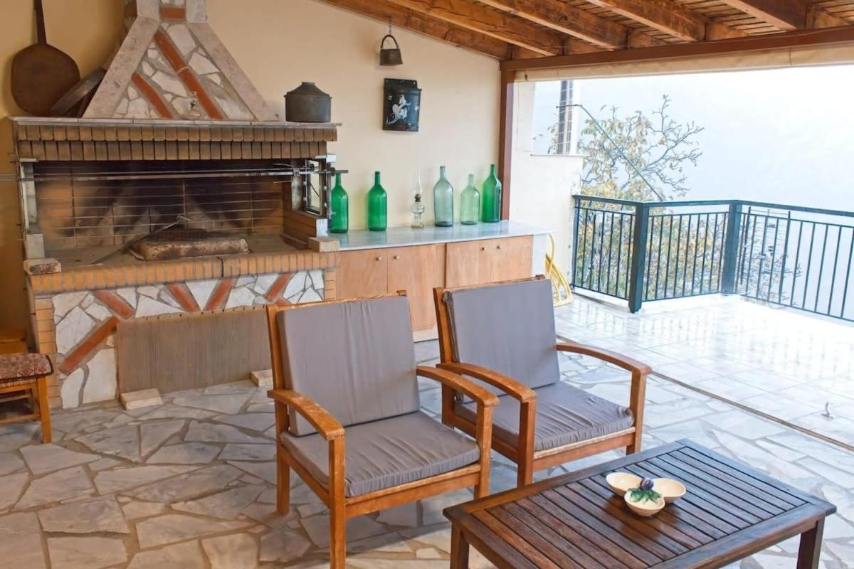 Forest Cosy House - Lagkadia Amazing View Экстерьер фото