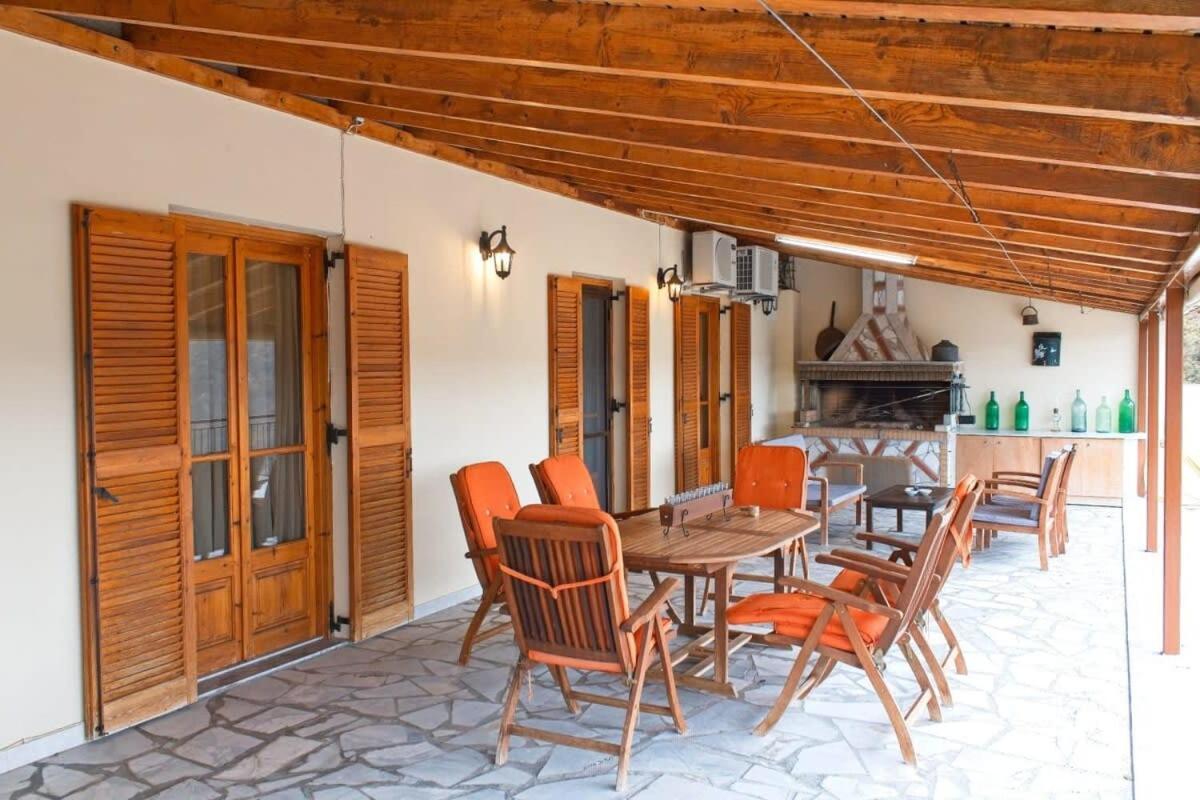 Forest Cosy House - Lagkadia Amazing View Экстерьер фото